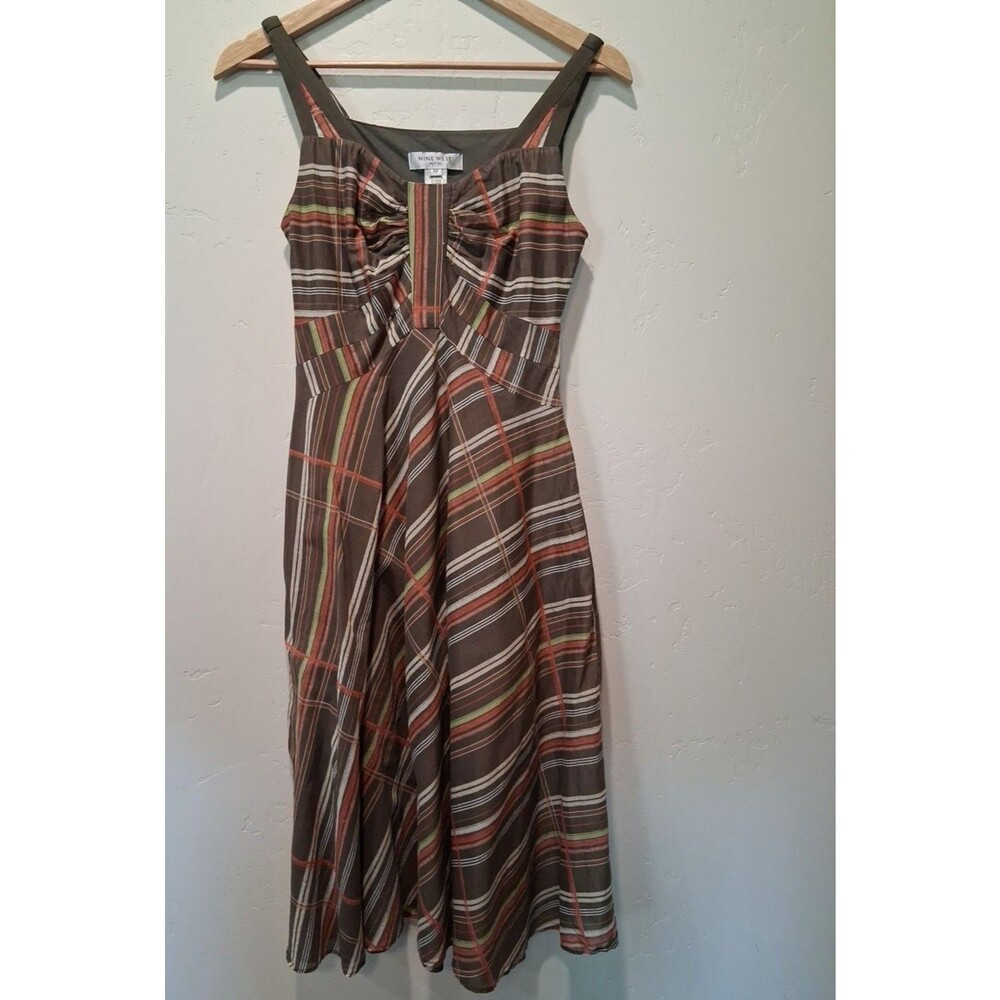 Nine West Women's Sz 4P Brown Floral Lined V Neck Wide Strap Fit & Flare Dress